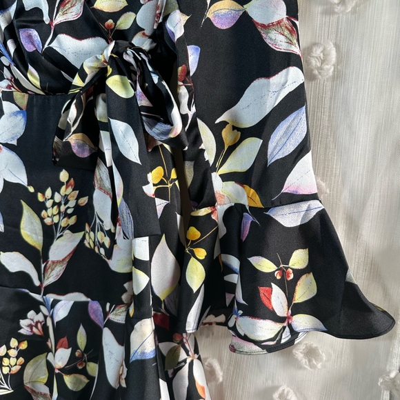 NWT Bar III Women’s Midnight Bloom Floral Dress Size Small - Picture 4 of 11